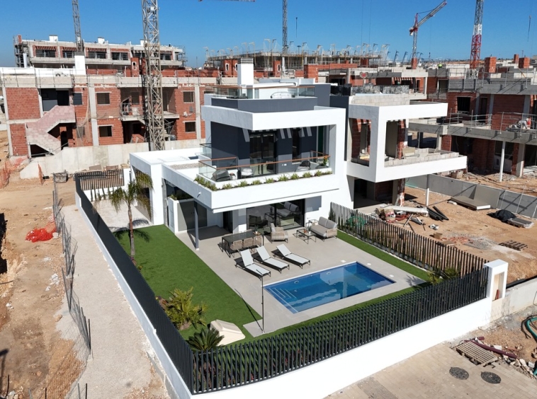 Three Bedroom Villa Torrevieja