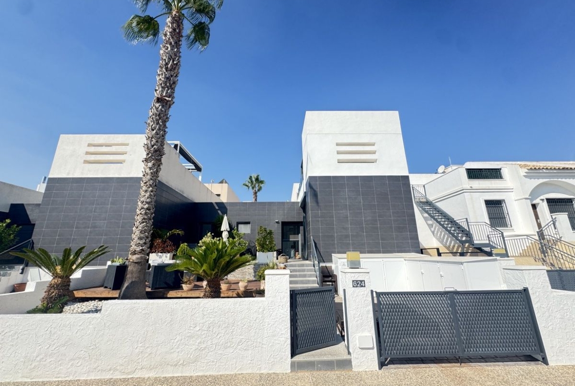 Modern Bungalow in Villamartin