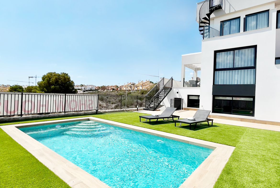 Villas in La Finca Golf