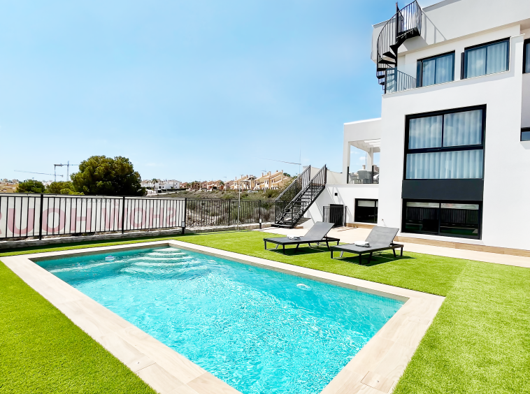 Villas in La Finca Golf