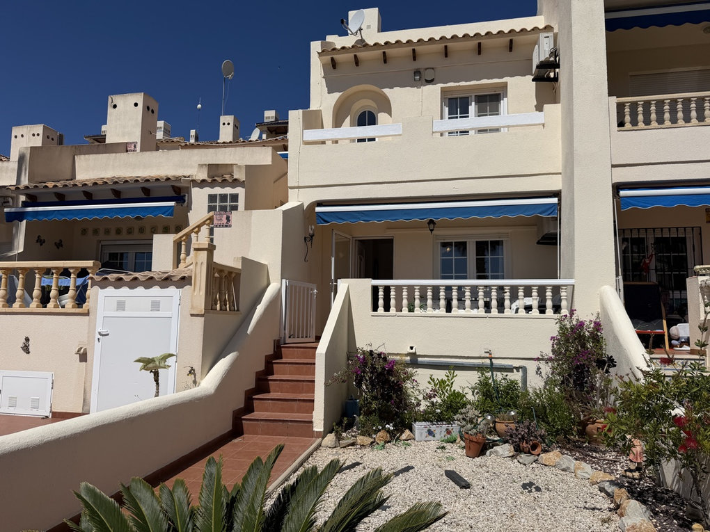 2 Bedrooms Town House in Las Ramblas Golf