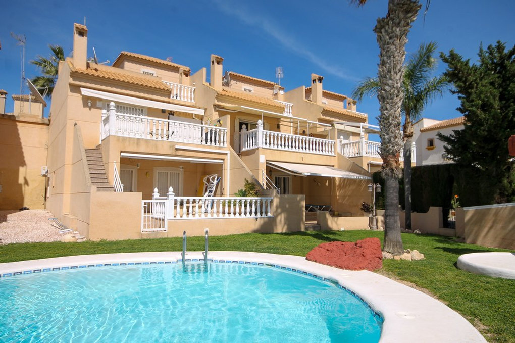 4 Slaapkamers Maison de ville in Villamartin
